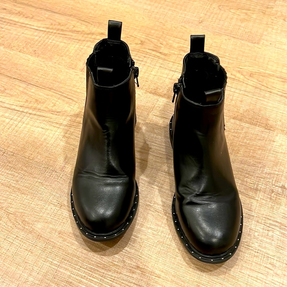 KIDS | Treasure & Bond studded Chelsea boots Size 1